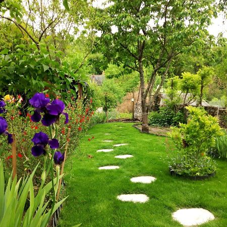 Le Petit Jardin Yoyo Hotel Monts ภายนอก รูปภาพ
