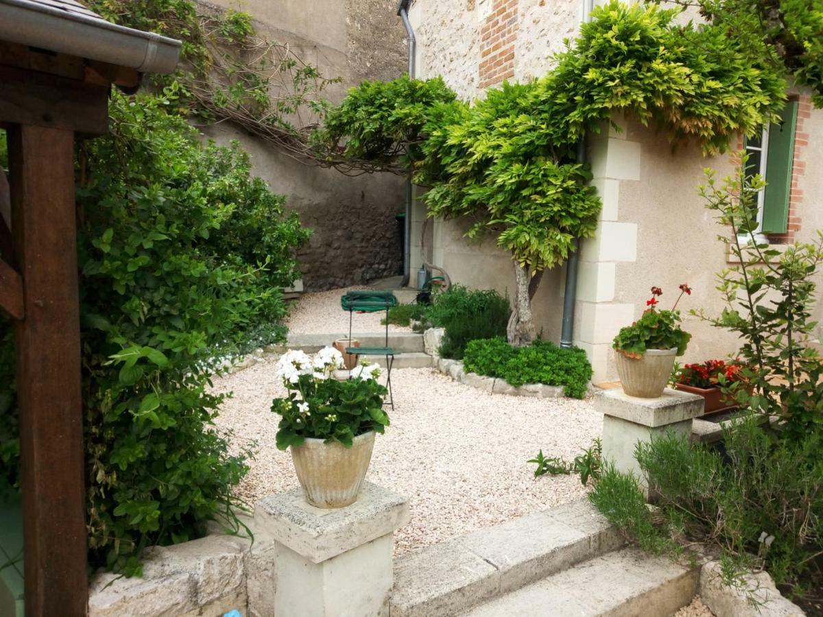 Le Petit Jardin Yoyo Hotel Monts ภายนอก รูปภาพ