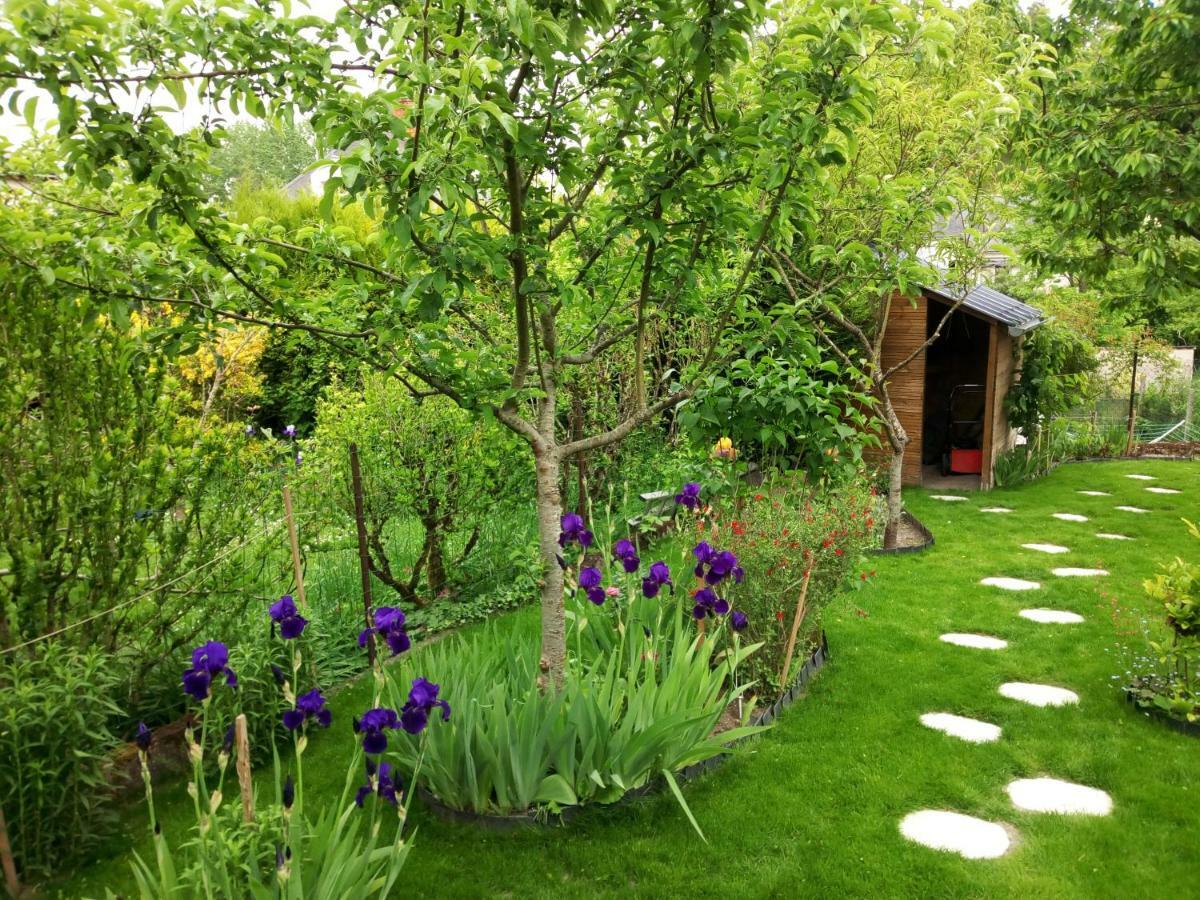 Le Petit Jardin Yoyo Hotel Monts ภายนอก รูปภาพ